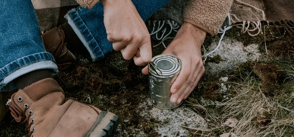 how to use can opener